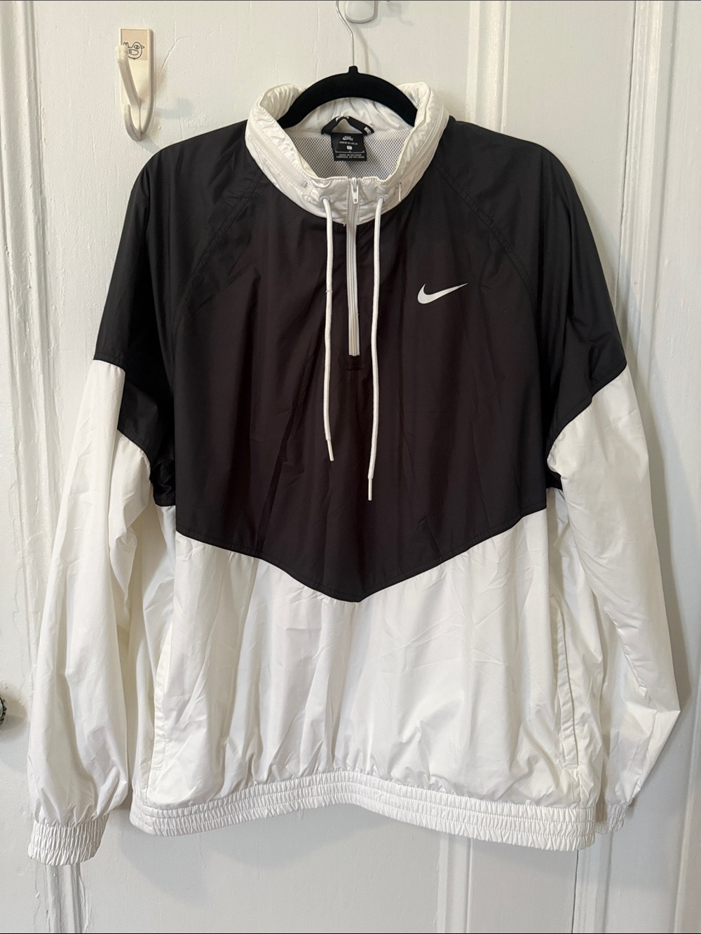 Nike Black and White Pullover Windbreaker Jacket BNWOT